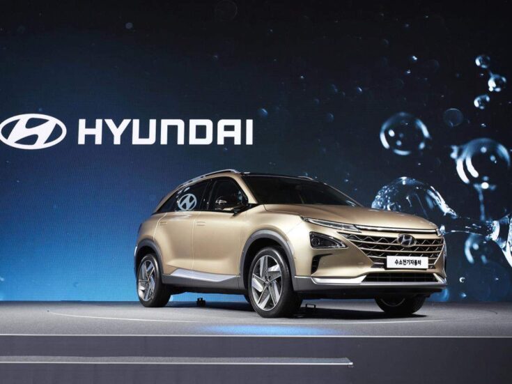 Hyundai launches Amazon digital showroom in US