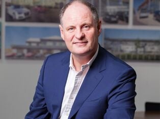 Lookers CEO & COO to step down as 15 dealerships face closure